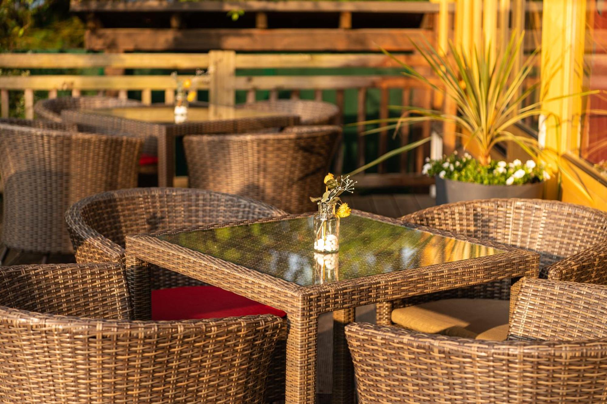 Seehotel Urban Bodensdorf Bagian luar foto