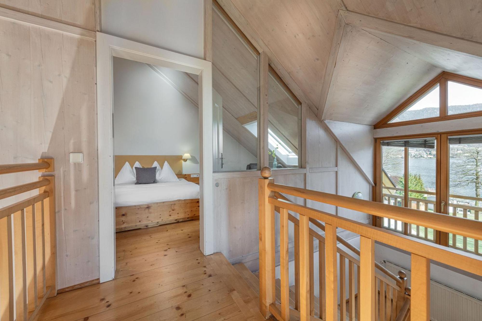 Seehotel Urban Bodensdorf Bagian luar foto